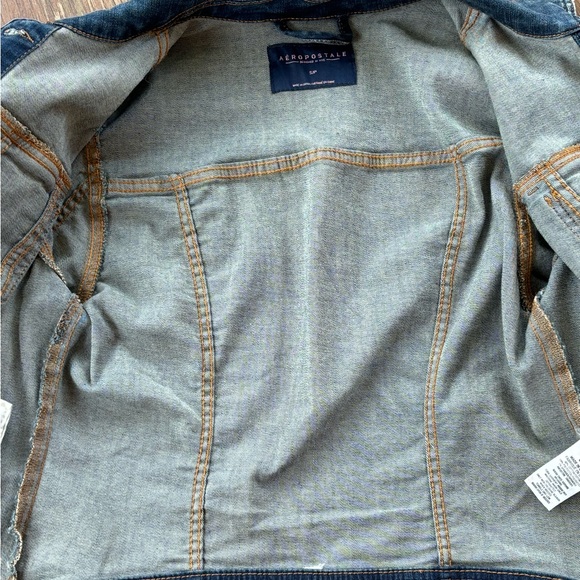Aeropostale Distressed Jean Jacket in Dark Rinse, Size Small - Picture 6 of 11